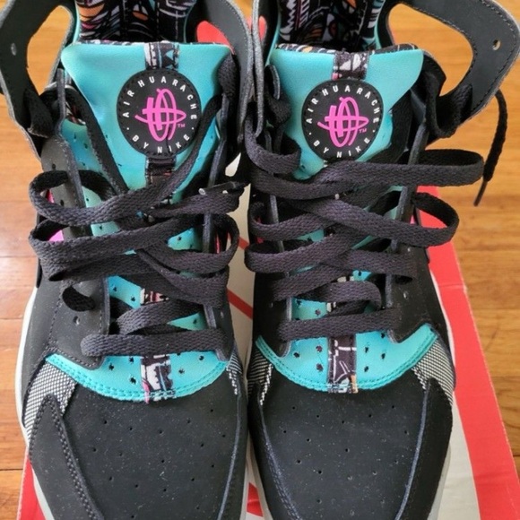 Like New NIKE AIR FLIGHT HUARACHE SOUTH BEACH - Picture 5 of 5